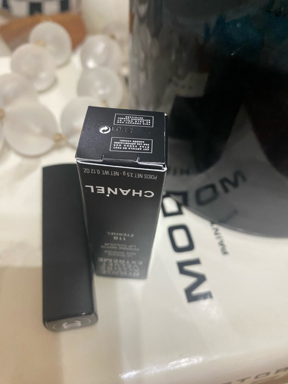 CHANEL Rouge Allure Velvet Extrême  Lipstick - 118 Éternel - Picture 4 of 4